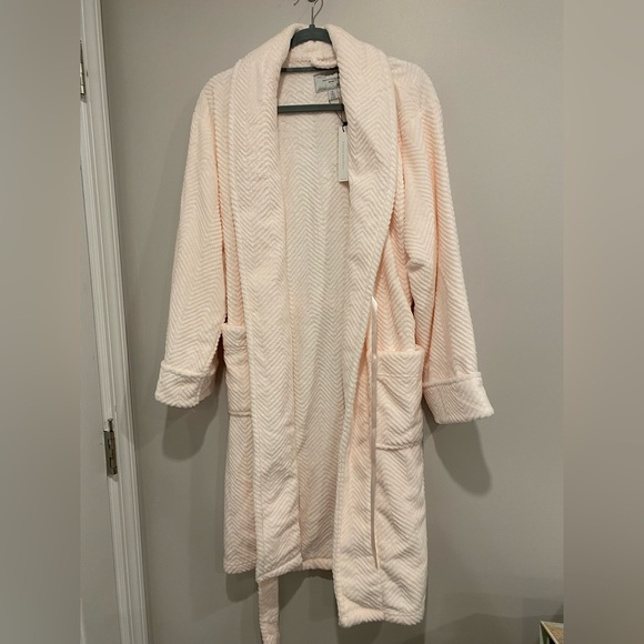 Daniel Buchler Light Pink Plush Robe - NWT - Picture 2 of 4